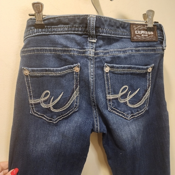 Express washed blue skinny low rise jeans 2R - Picture 10 of 12